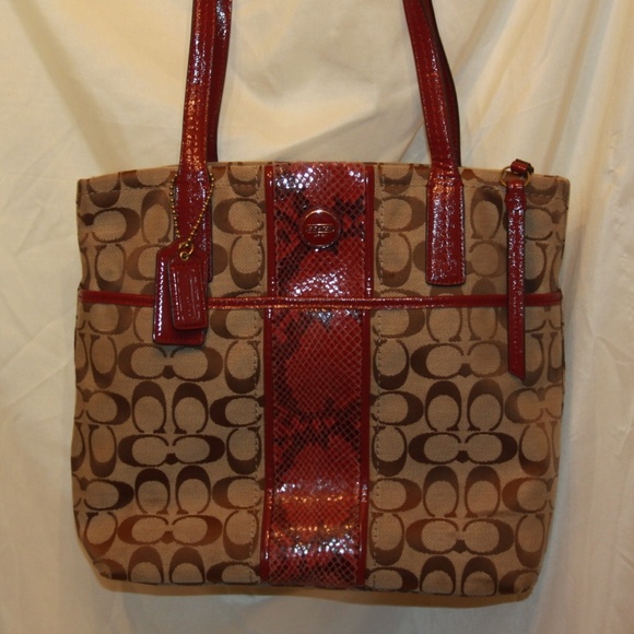 Coach F25706 Signature Python Stripe Tote Handbag - Picture 2 of 8